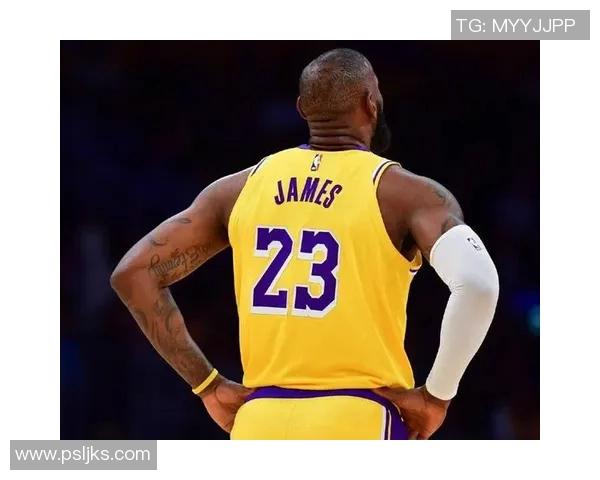 拜伦·斯科特：詹姆斯必须控制出场时间为季后赛留力 他不再年轻