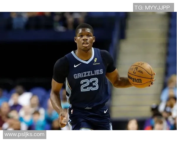 追梦：科沃德比同年龄小卡投射更好 勤加训练他能成为健康版小卡